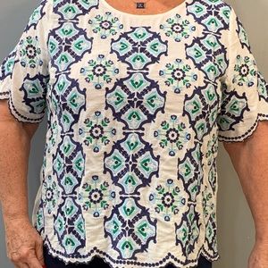 Chico’s cotton & linen scalloped top, size 3